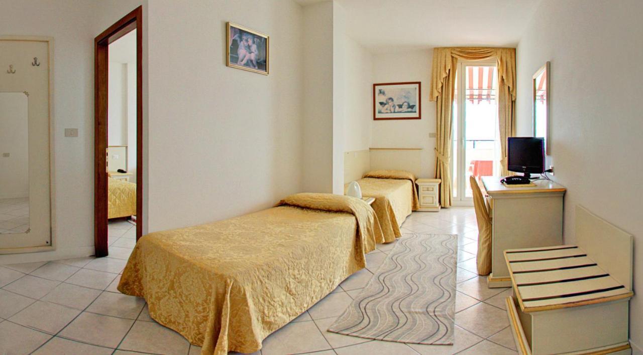 Hotel Elpiro Lido di Jesolo Ngoại thất bức ảnh